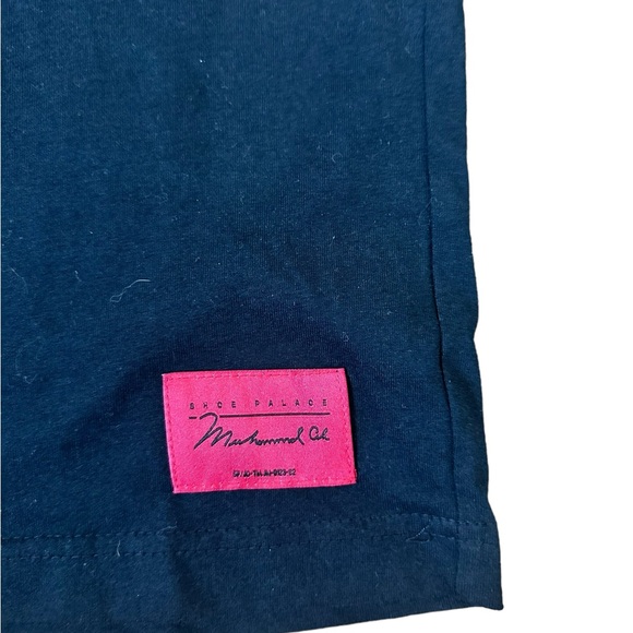 Muhammad Ali “I Can’t be Beat” Black Large T-shirt by Shoe Palace Shirt - Picture 4 of 9